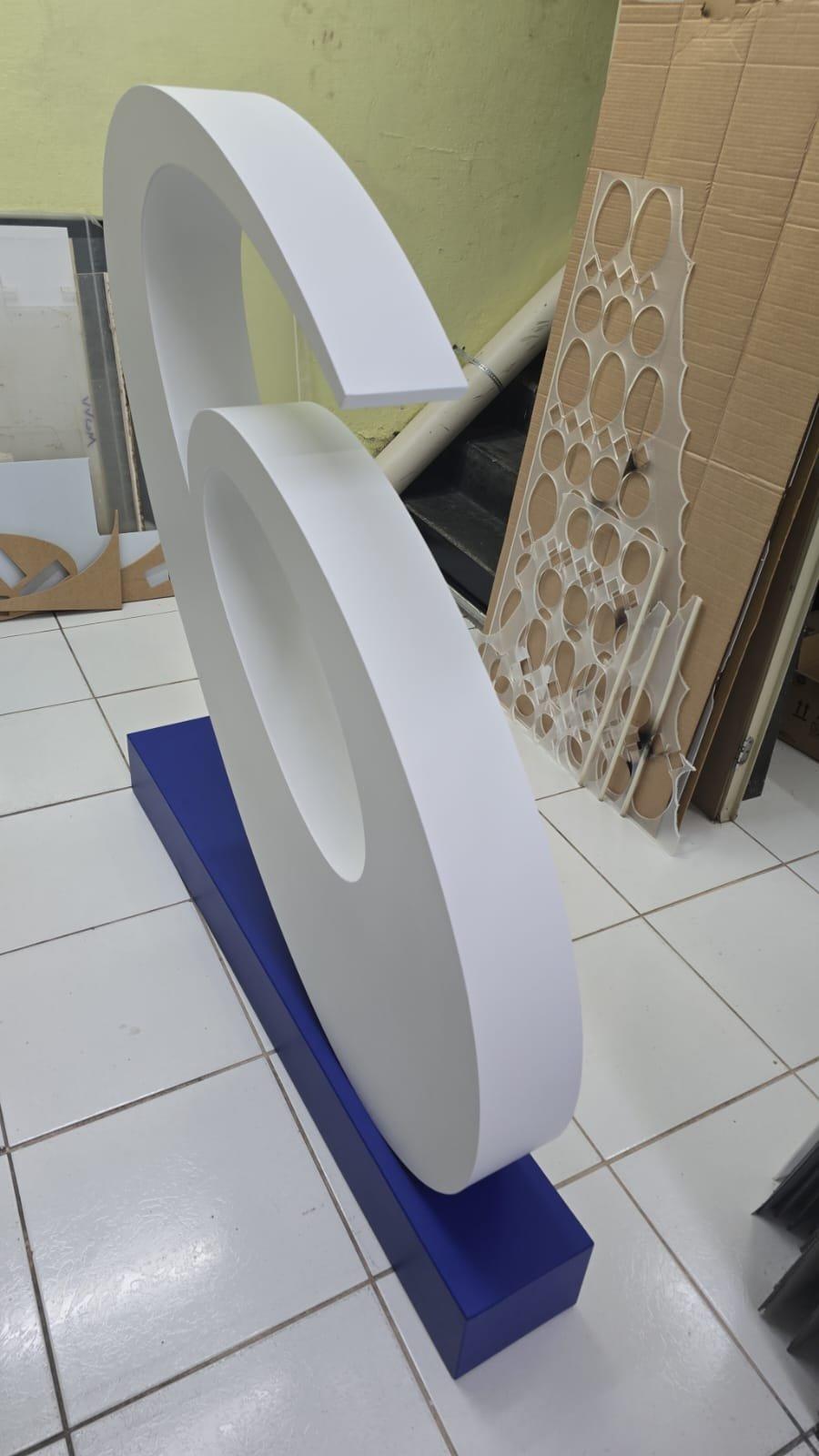 Letra Caixa / ACRILICO/PVC/MDF/METAL - 33