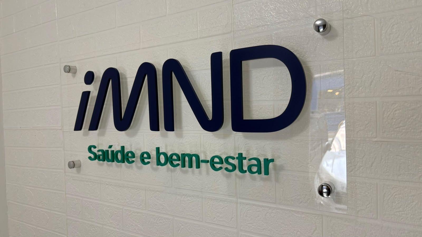 Letra Caixa / ACRILICO/PVC/MDF/METAL - 42