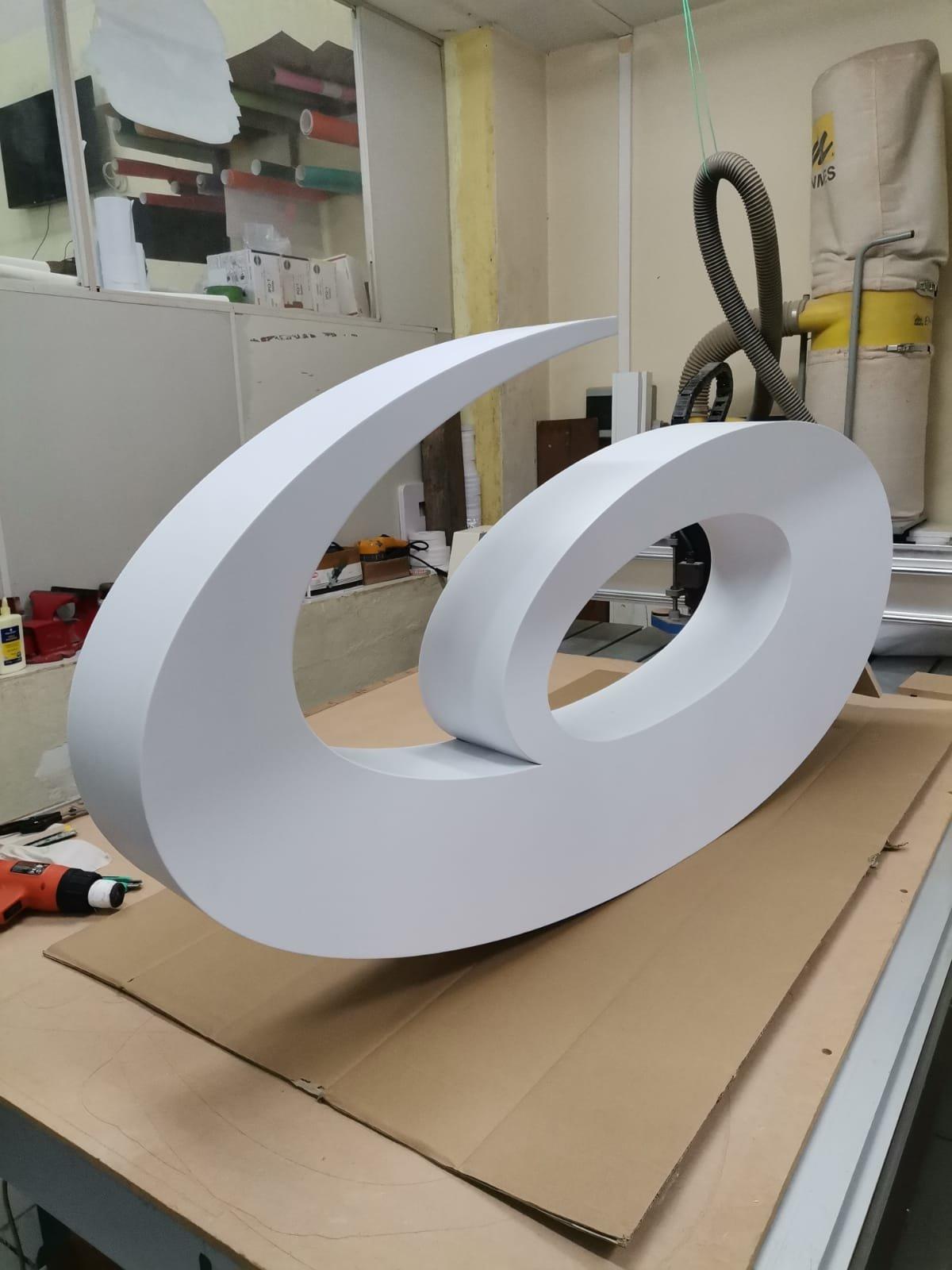 Letra Caixa / ACRILICO/PVC/MDF/METAL - 55
